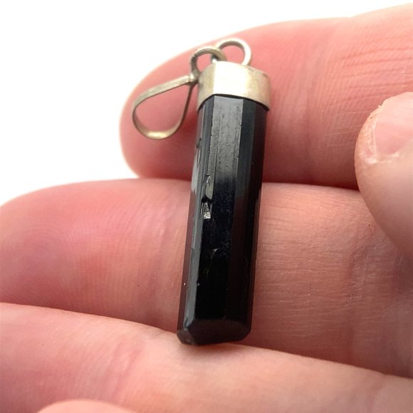 Black Tourmaline 14.00ct Solid 925 Sterling Silver Pendant - Picture 1 of 6